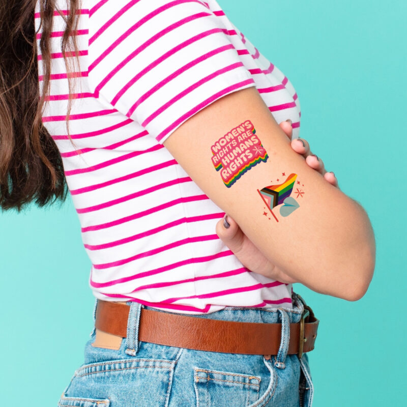 Tatuaggi per una rivoluzione temporanea